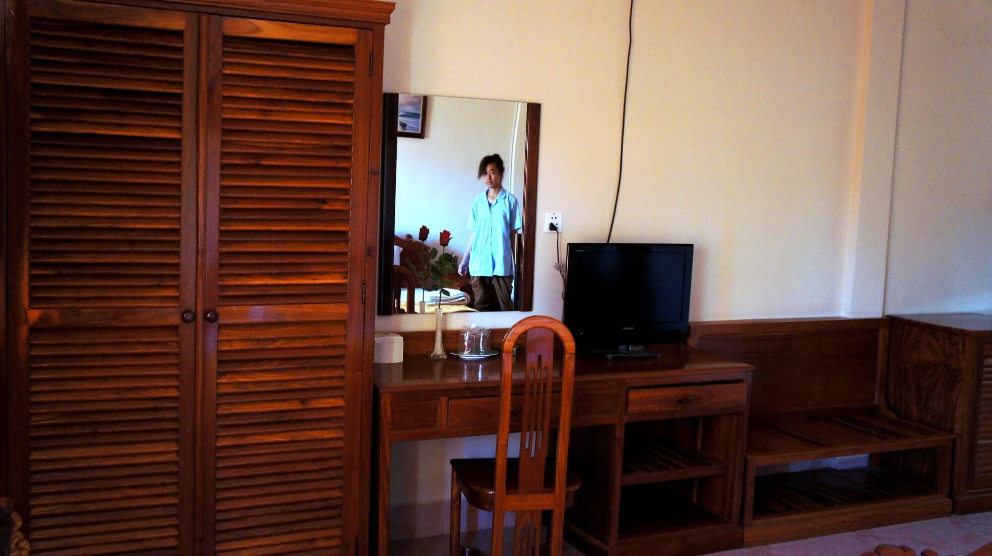 Star Hotel Battambang Buitenkant foto