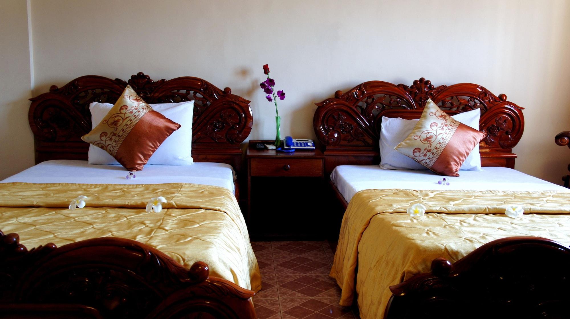 Star Hotel Battambang Buitenkant foto