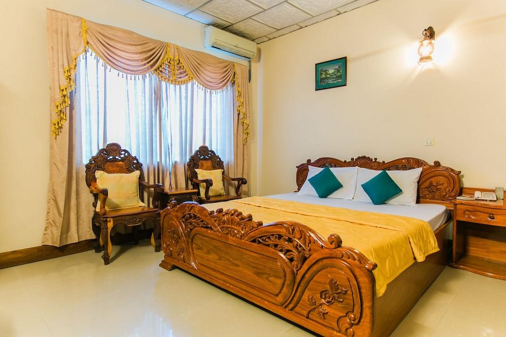 Star Hotel Battambang Buitenkant foto