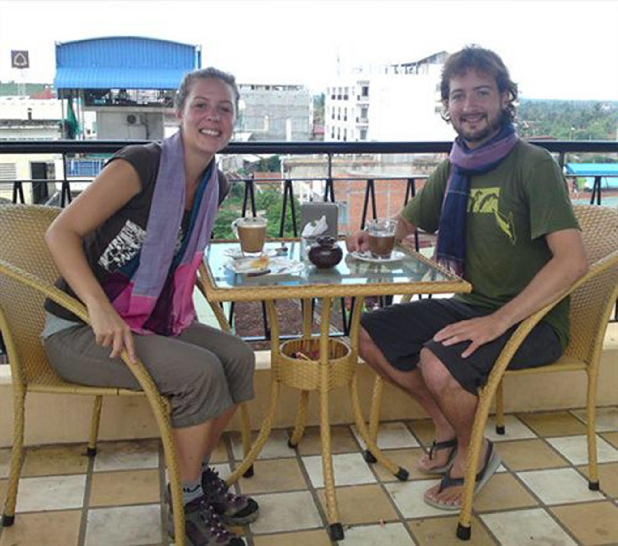 Star Hotel Battambang Buitenkant foto