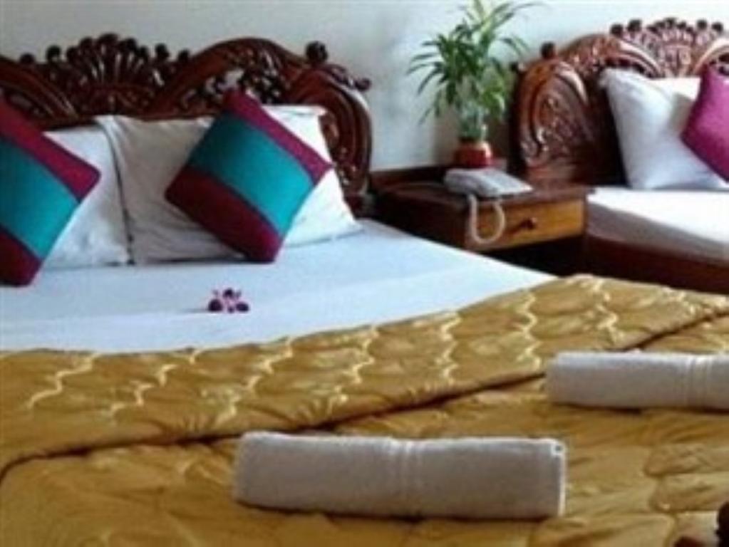 Star Hotel Battambang Buitenkant foto